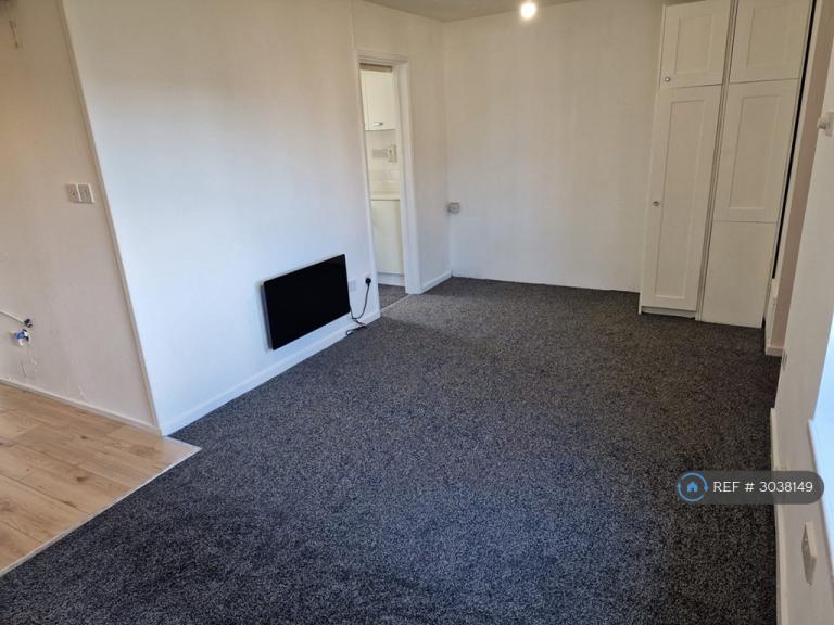 Studio flat in Cook Close, South Shields, NE33 (#3038149)