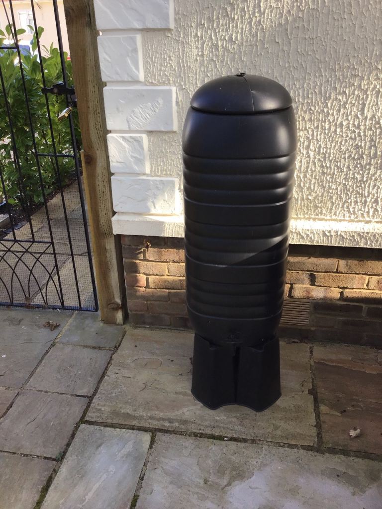 Slimline 100 litres Water Butt with Stand