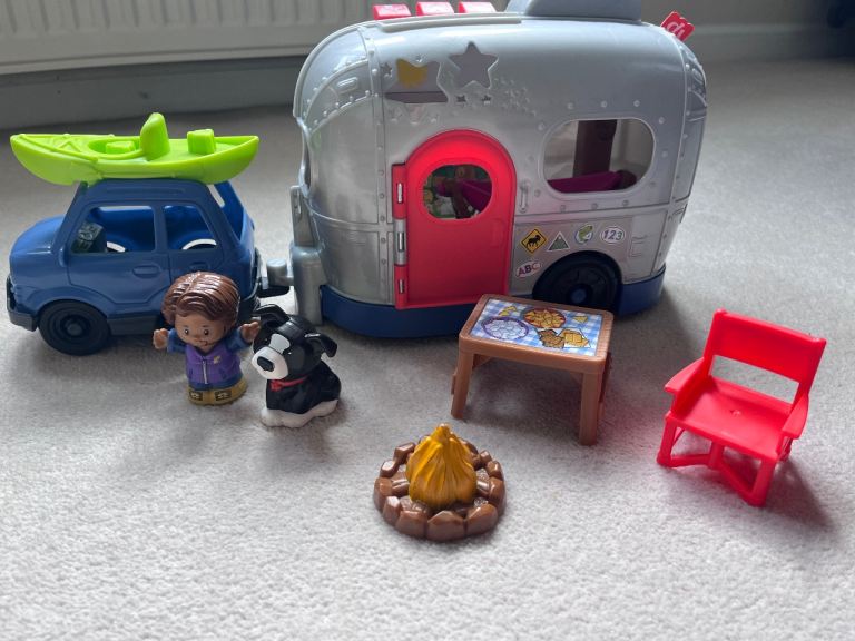 Little People caravan and car