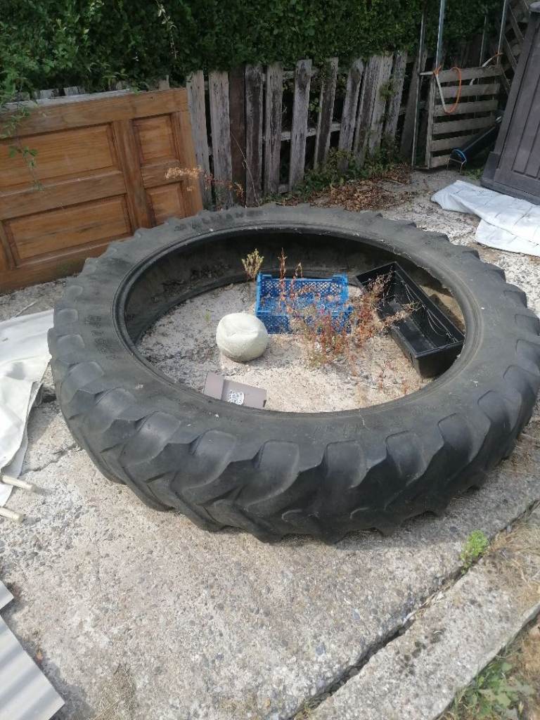 Large tyre