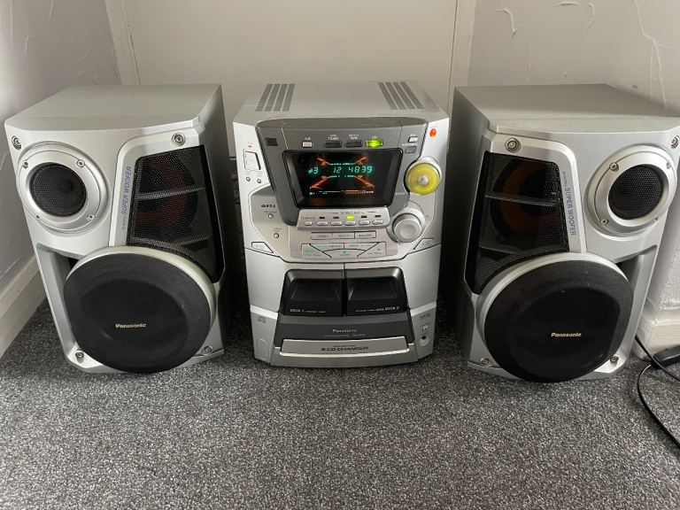 Panasonic SA-AK44 Stereo Hi-Fi System Retro 90s 5 CD Changer Player Tape, Radio