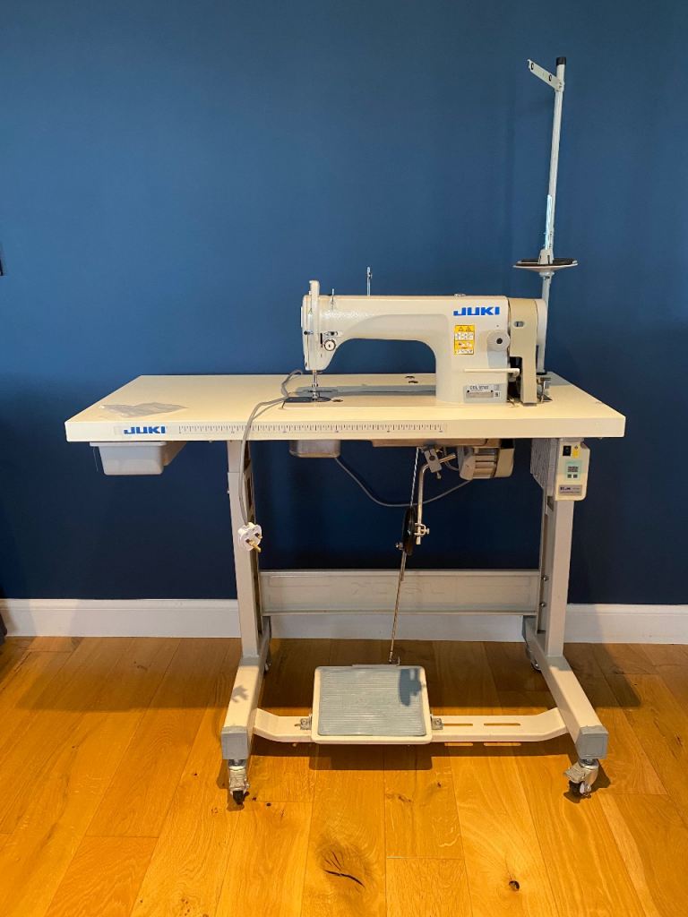 Juki DDL-8700 Sewing Machine