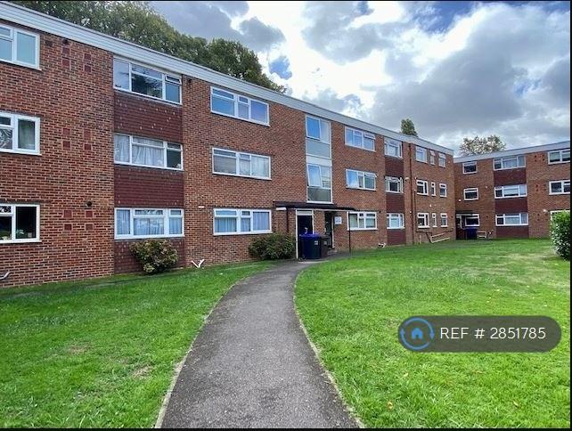 2 bedroom flat in Devana End, Carshalton, SM5 (2 bed) (#2851785)