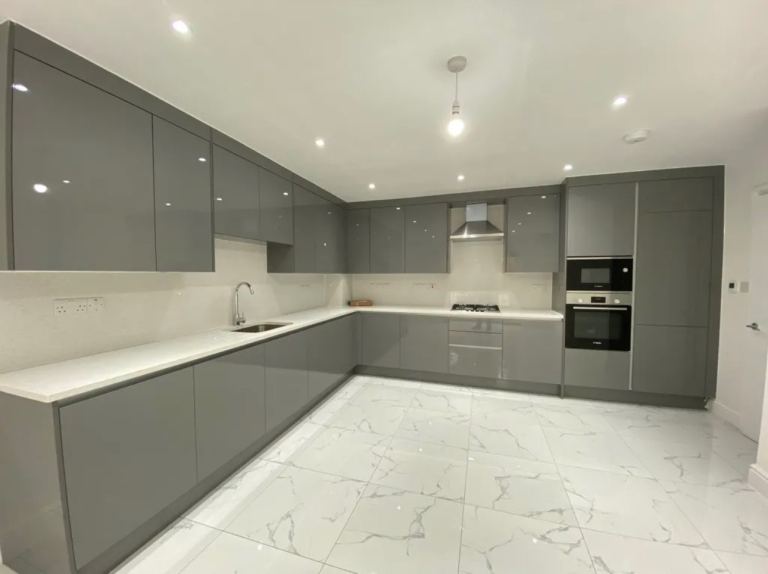 5 Bed Terraced Property for Rent