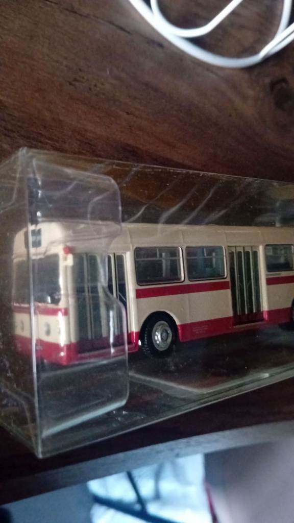 OLD CITY BUS BELFAST DIECAST METAL MODEL 