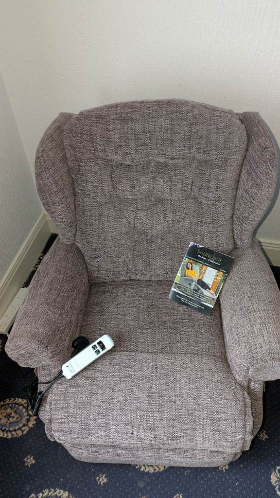 Plum riser recliner arm chair