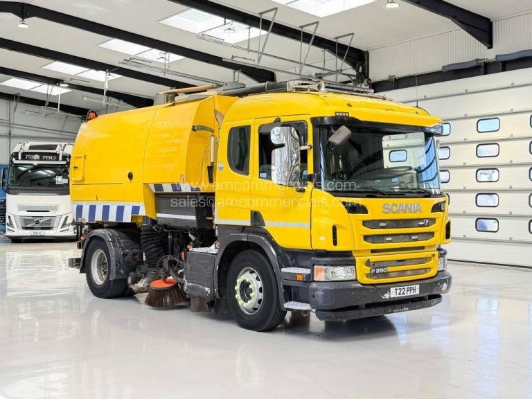 2015 SCANIA P250 JOHNSON ROAD SWEEPER