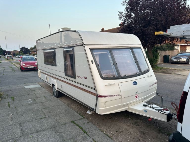 Touring caravan 