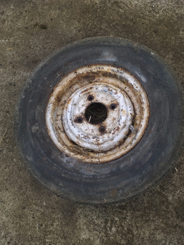 Vintage Mini tyre and rim 5 available.