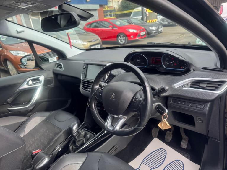 2018 Peugeot 2008 1.2 PureTech Allure Euro 6 (s/s) 5dr HATCHBACK Petrol Manual