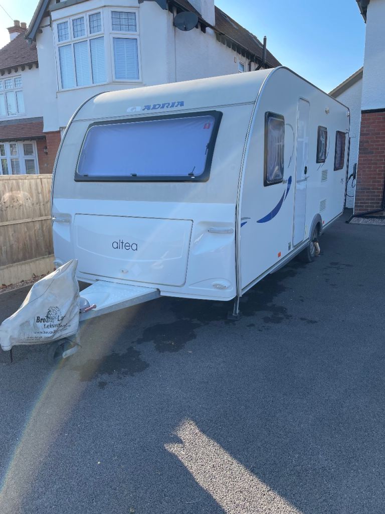 2011 Adria Altea 542DK Fixed Bunks