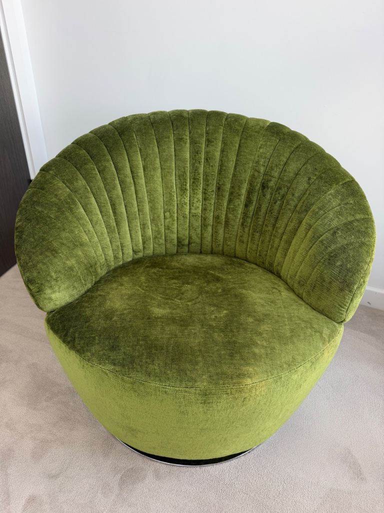 *URGENT DUE TO MOVE* Roche Bobois Olive Green Velvet Swivel Armchair – Excellent Condition