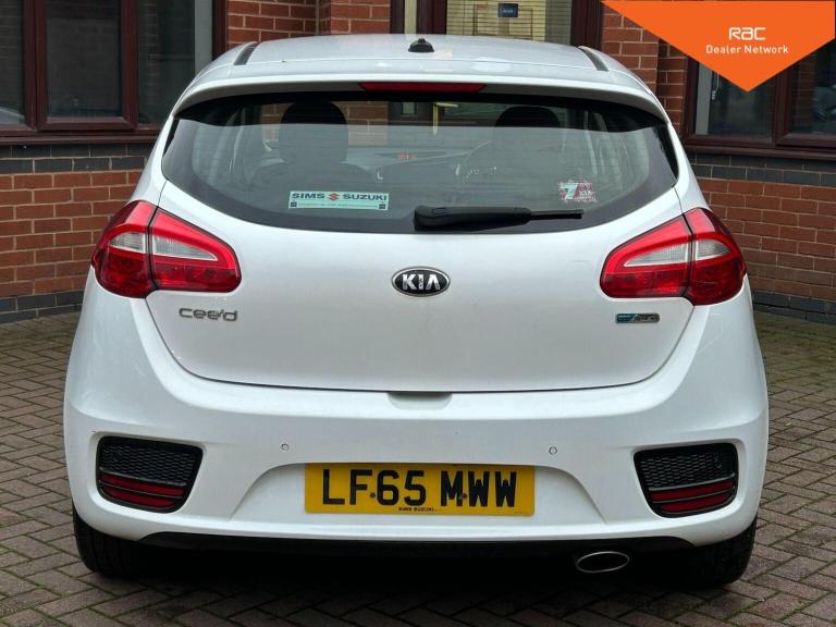 KIA CEED 1.6 CRDi 2 Euro 6 (s/s) 5dr 2015