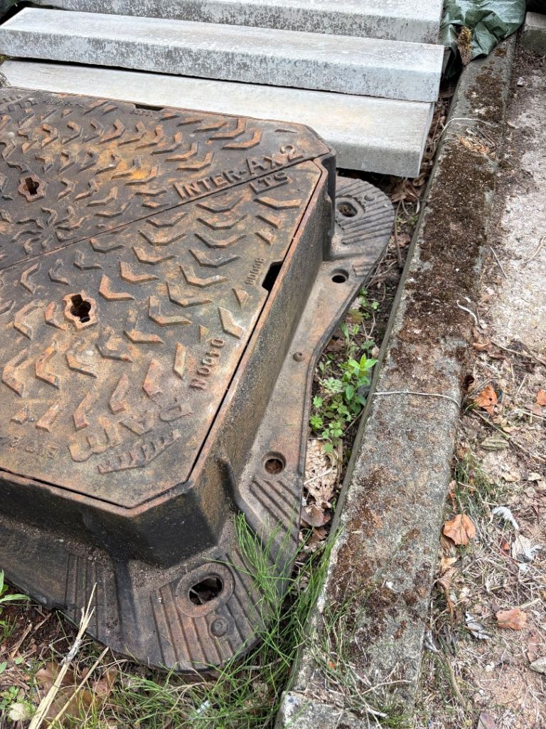 Manhole cover