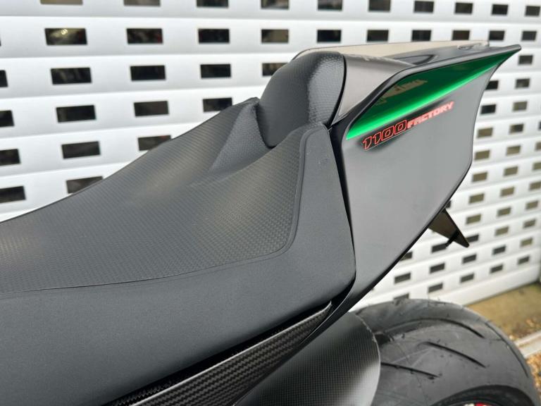 2019 Aprilia RSV 4 1100 FACTORY 1.1 RSV 4 1100 Factory Unlisted Petrol Automatic