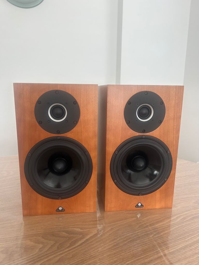 Kudos Cardea C10 Standmount Speakers Natural Oak