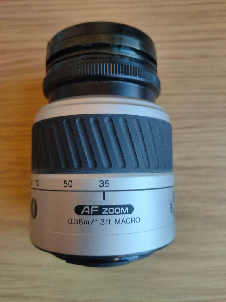 Minolta AF Zoom 35-80 SLR Camera with Filters and Lens HoodLens. 0.38m/1.3ft MACRO