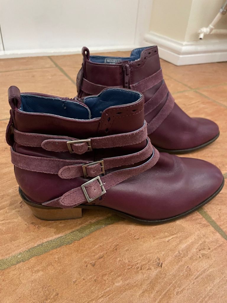 Ladies plum Moshulu boots, Size 6 - hardly used