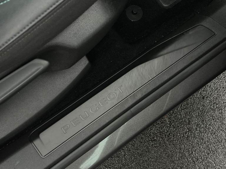 2022 Peugeot 3008 1.2 PureTech Allure Premium 5dr EAT8 Estate PETROL Automatic