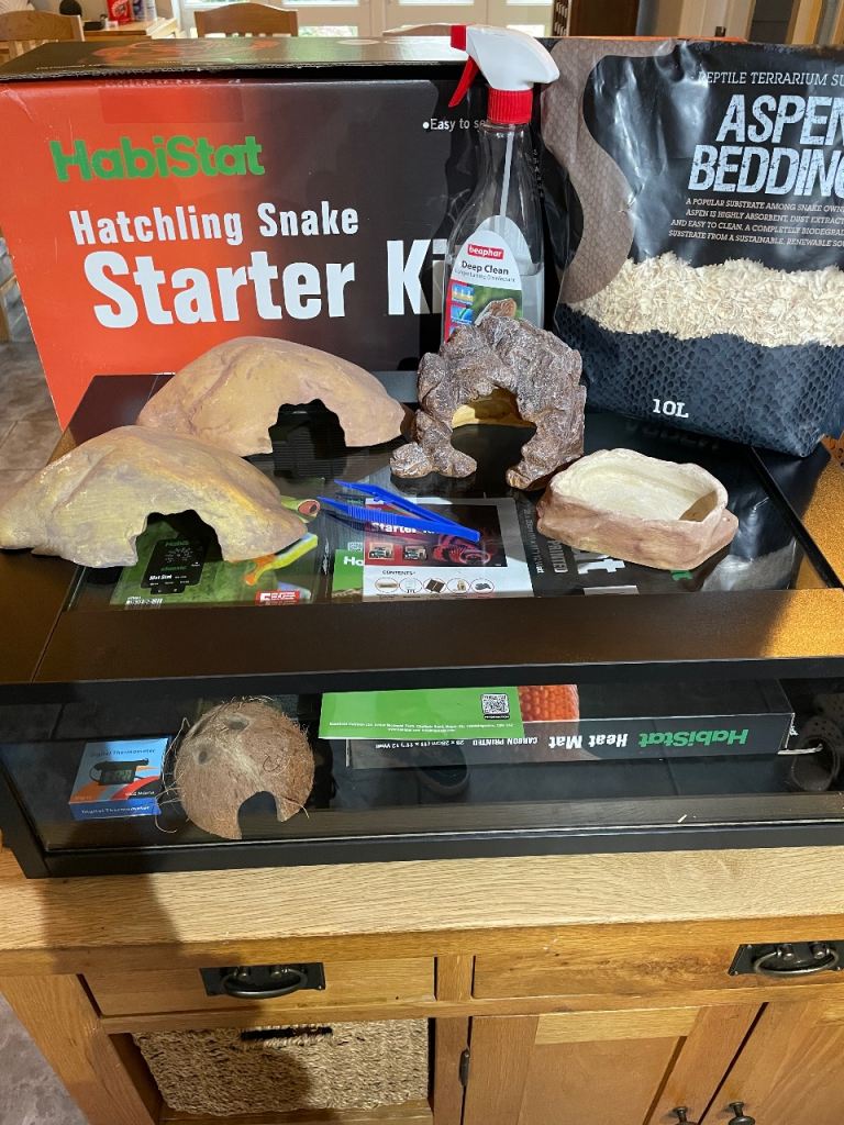 Habistat snake hatchling starter kit 