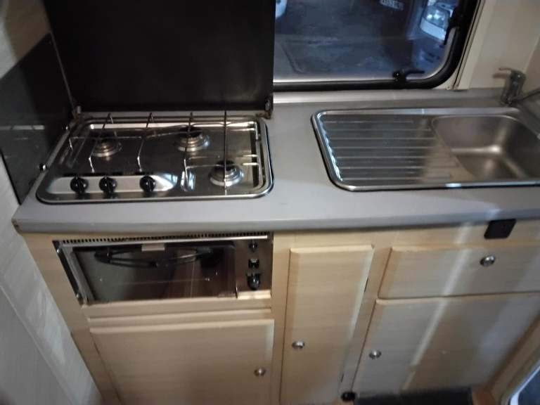 PLEASE BE AWARE THIS VEHICLE HAS BEEN STOLEN 