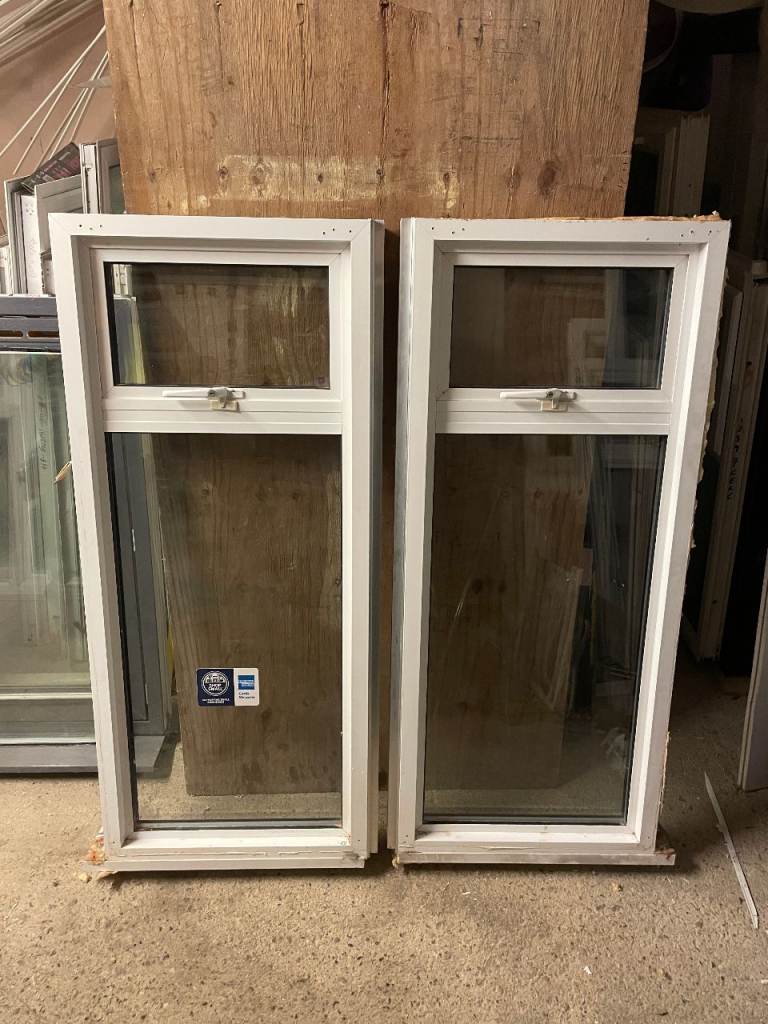 H 132 x W 55.5 cm - ONLY 1 LEFT MODERN ALUMINIUM DOUBLE GLAZED WINDOW £30 EACH (REF: SJ343)
