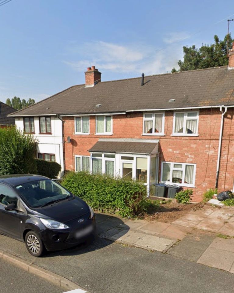 2 Bed property to Rent in Tysley 