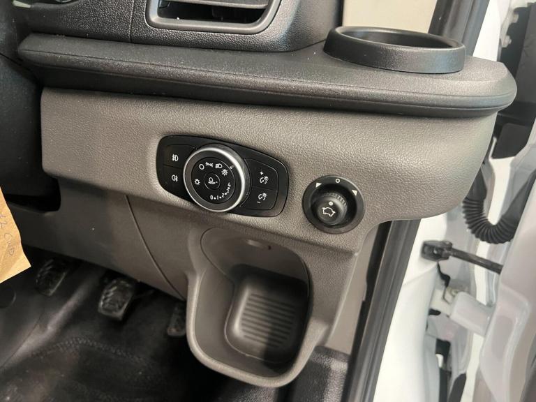 2022 Ford Transit 2.0 EcoBlue 130ps H3 17 Seater Leader MINIBUS DIESEL Manual