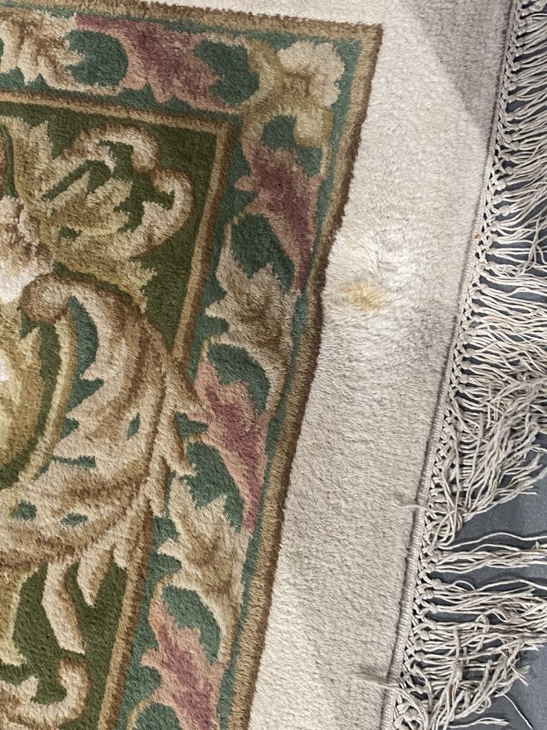 Massive hand made rug 370x550cm