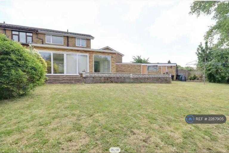 3 bedroom house in Palmerston Road, Rainham, RM13 (3 bed) (#2287905)