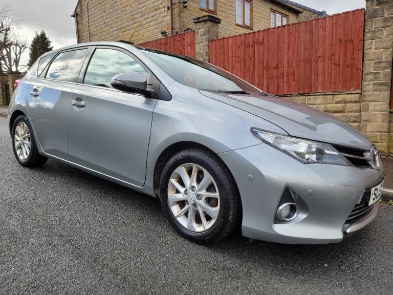 2013(13)TOYOTA AURIS 1.4 D4-D EXCEL 154K SH 12 MONTH'S MOT*£20/TAX*6SPEED*PAN*ROOF*TOP SPEC**