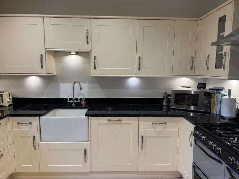 Kitchen incl granite worktops