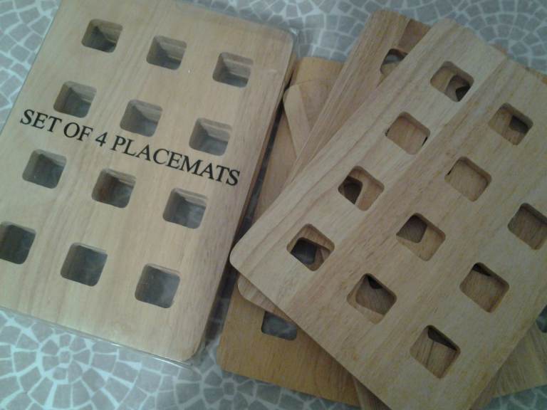8 SOLID WOOD PLACEMATS 