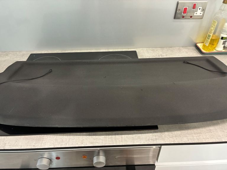 Al parcel shelf