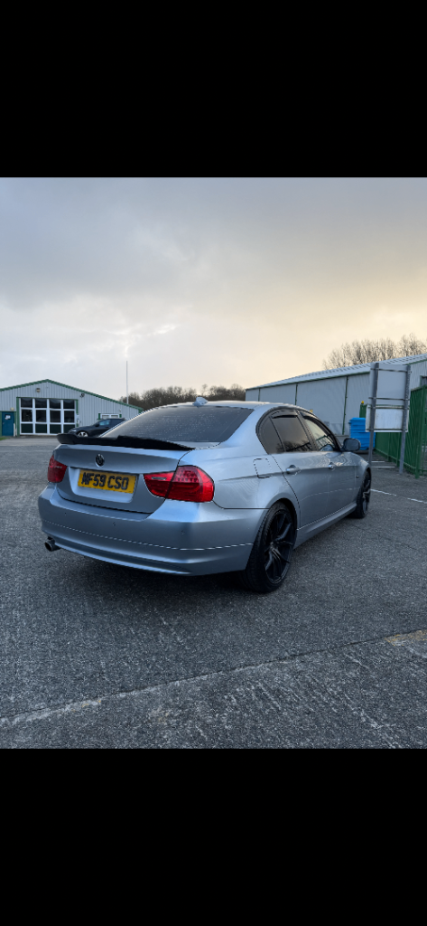 BMW, 3 SERIES, Saloon, 2009, Manual, 1995 (cc), 4 doors