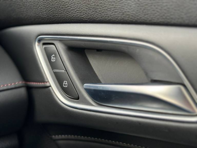 2020 MG MG HS 1.5 T-GDI Exclusive SUV 5dr Petrol Manual Euro 6 (s/s) (162 ps) ESTATE Petrol Manual