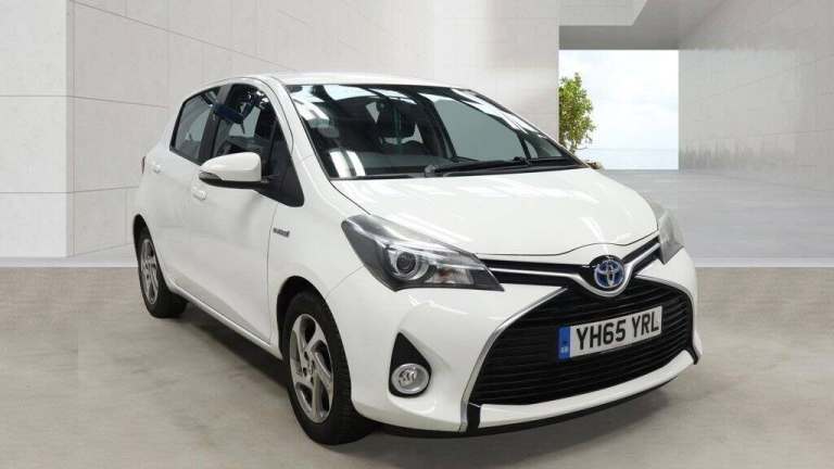 2015 Toyota Yaris 1.5 Hybrid Icon 5dr CVT HATCHBACK PETROL/ELECTRIC Automatic