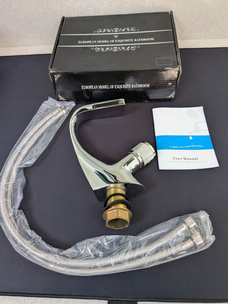 New Chrome Bathroom Basin Mixer Tap with Hoses