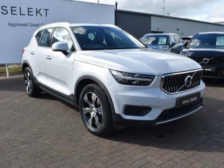 VOLVO XC40 2.0 B4P Inscription 5dr AWD Auto