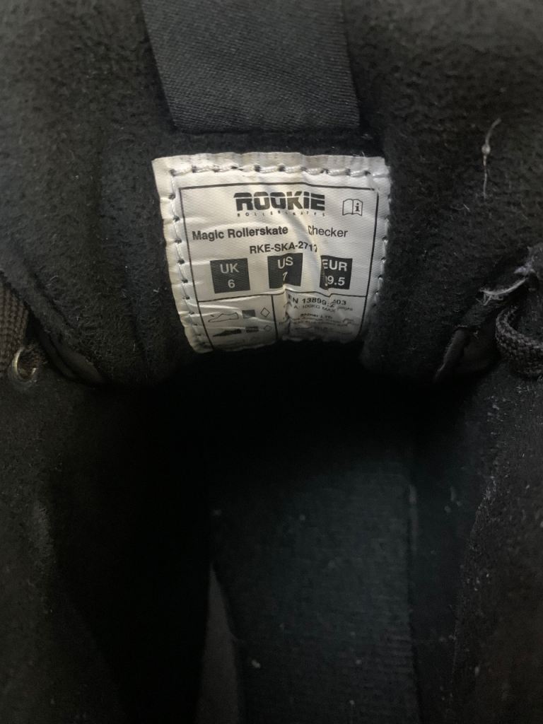 Roller skates size 6 VGC