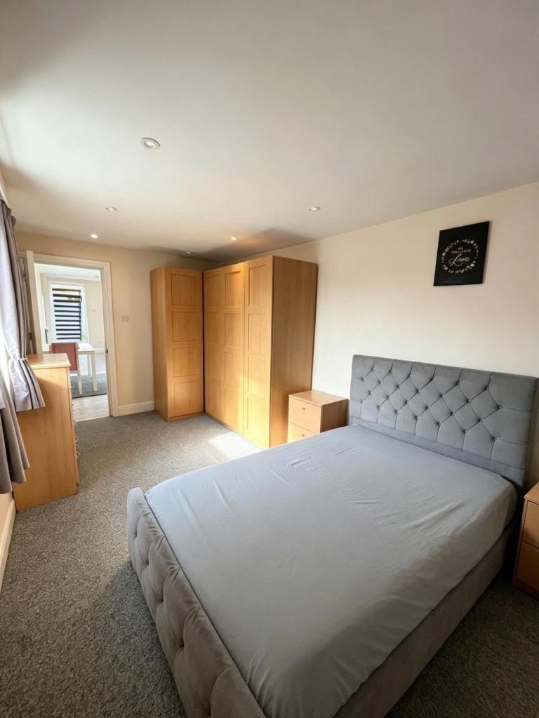 🏡 1 Bedroom Ground Floor Flat — Charlton SE7 — Bills Included — Available Now   