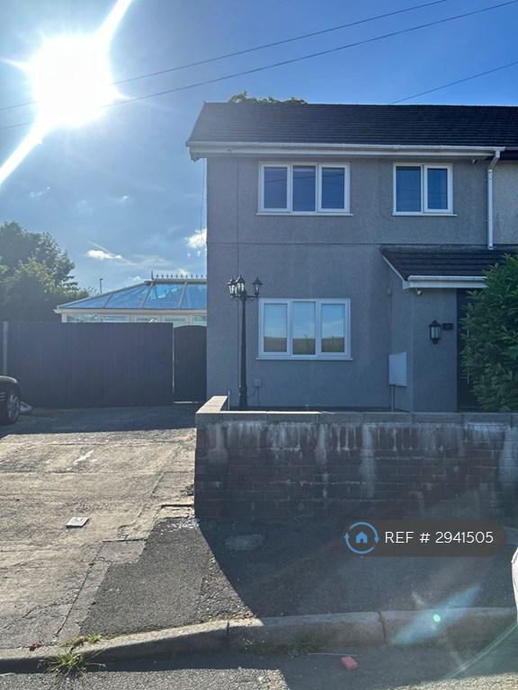 3 bedroom house in Station Road, Tredegar, NP22 (3 bed) (#2941505)