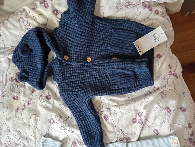New baby bits 3 to 6 months 