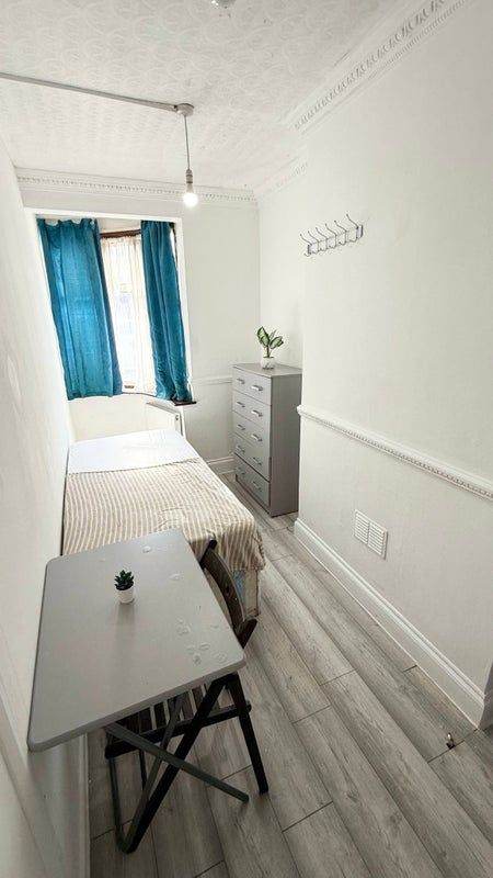 🔑 STUNNING SINGLE ROOM IN WHITE HART LANE 🏡