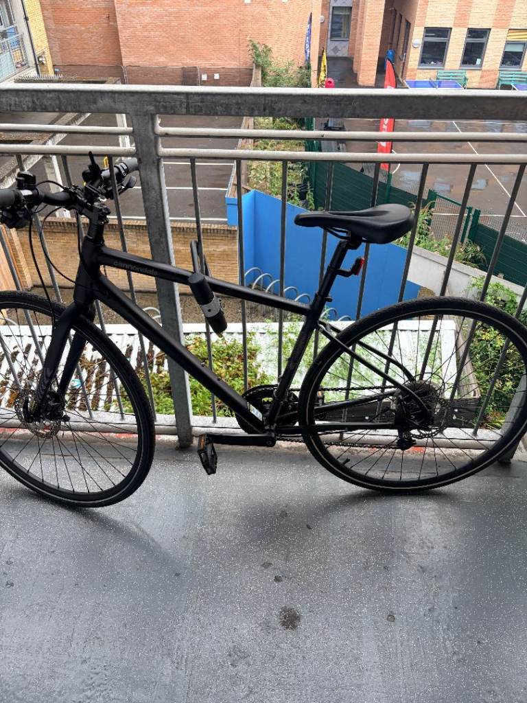 Black Hybrid Bike – Good Condition, Ready to Ride