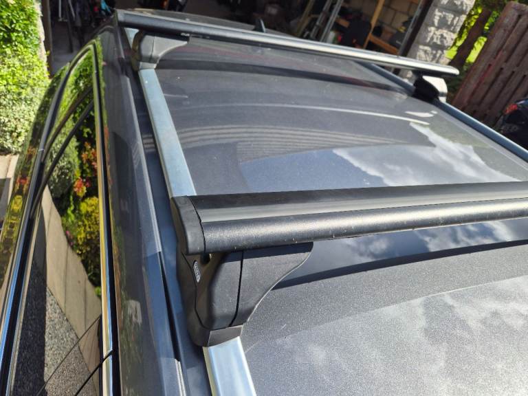 Roof bars - Cruz Airobars