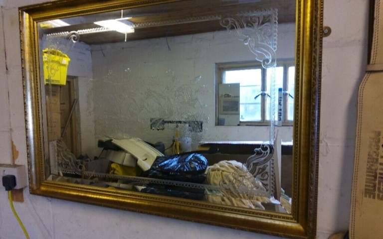 UNIQUE HORSE RACING MIRROR 