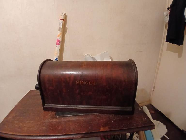 Sewing machine with seat