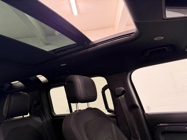 2022 Land Rover Defender 110 5.0 P525 V8 Auto 4WD Euro 6 (s/s) 5dr ESTATE Petrol Automatic