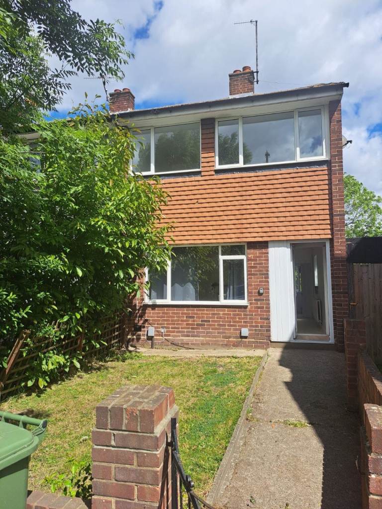 3 Bedroom end Terrance House in Belvedere London